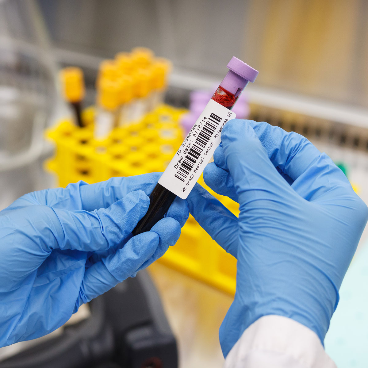 ลาเบลกันสารเคมีแบบบางพิเศษ Brady polyester chemical resistant label ultra thin label laboratory labels